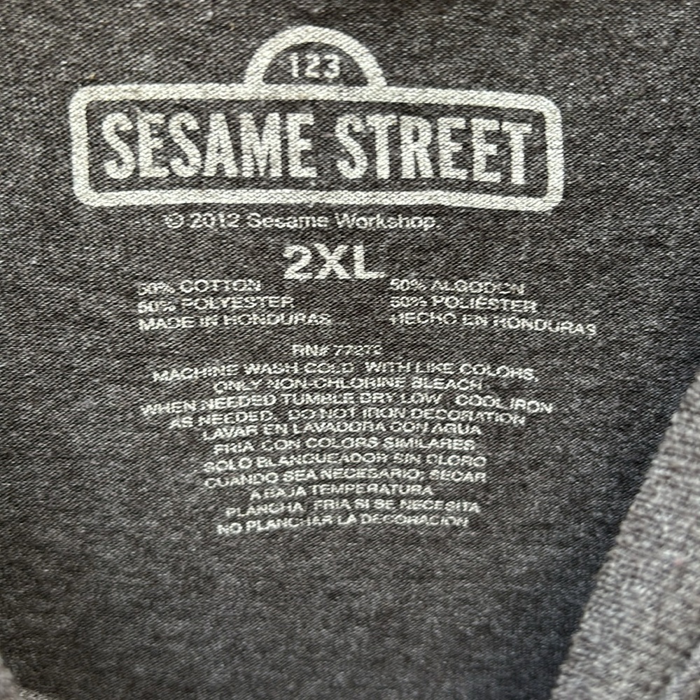 Sesame Street Elmo T Shirt Size 2XL EUC - Picture 3 of 4